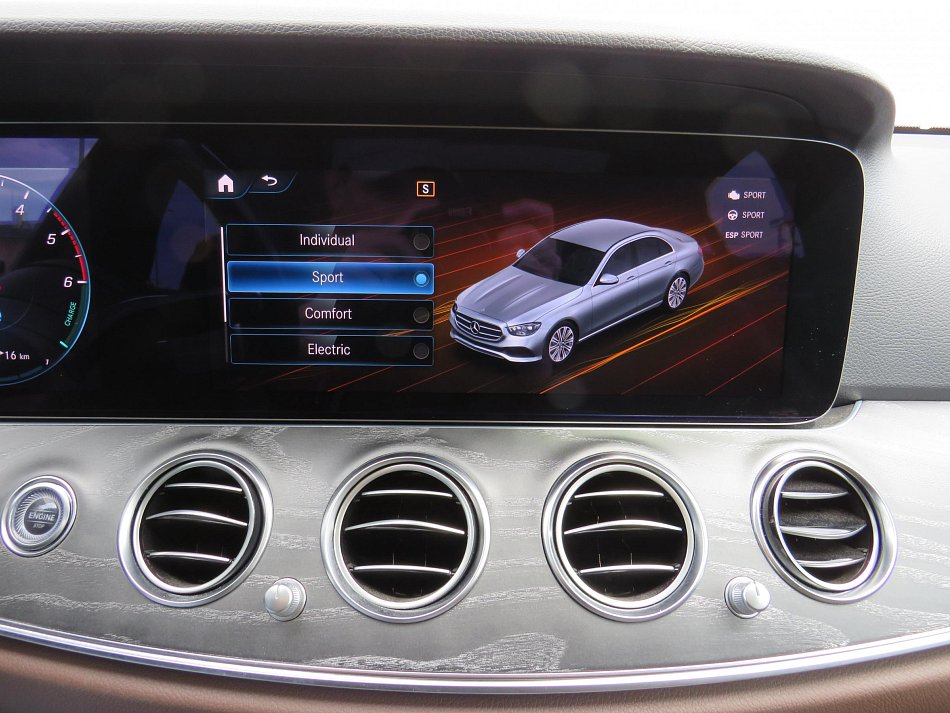 Mercedes-Benz Třída E 2.0DE  E300 4x4