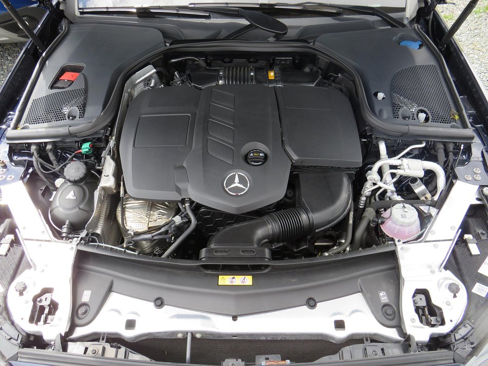 Mercedes-Benz Třída E 2.0DE  E300 4x4