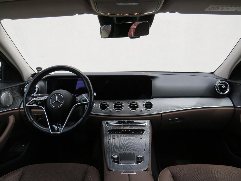 Mercedes-Benz Třída E 2.0DE  E300 4x4