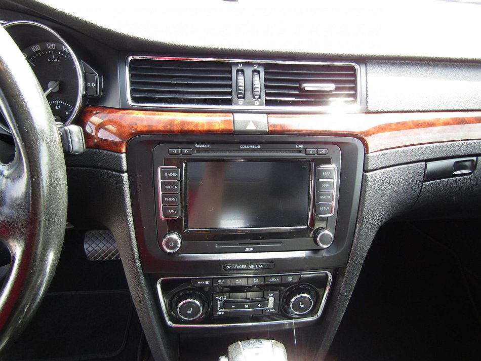 Škoda Superb II 2.0 TDi Elegance