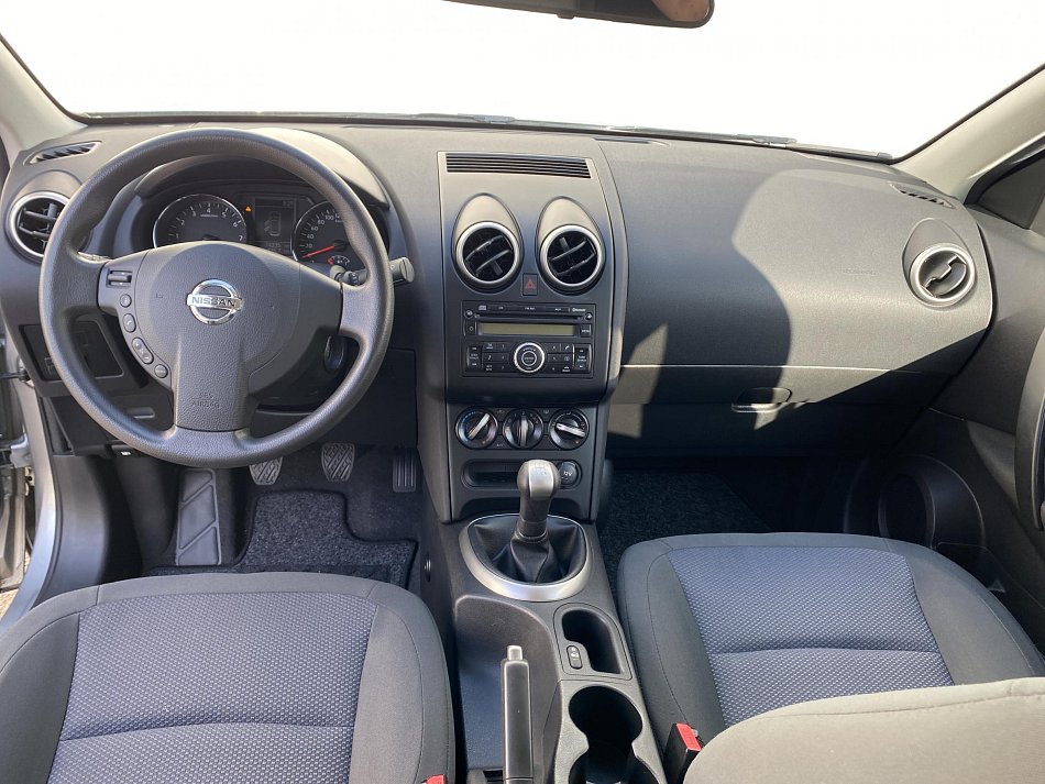 Nissan Qashqai 1.6 i Visia +2