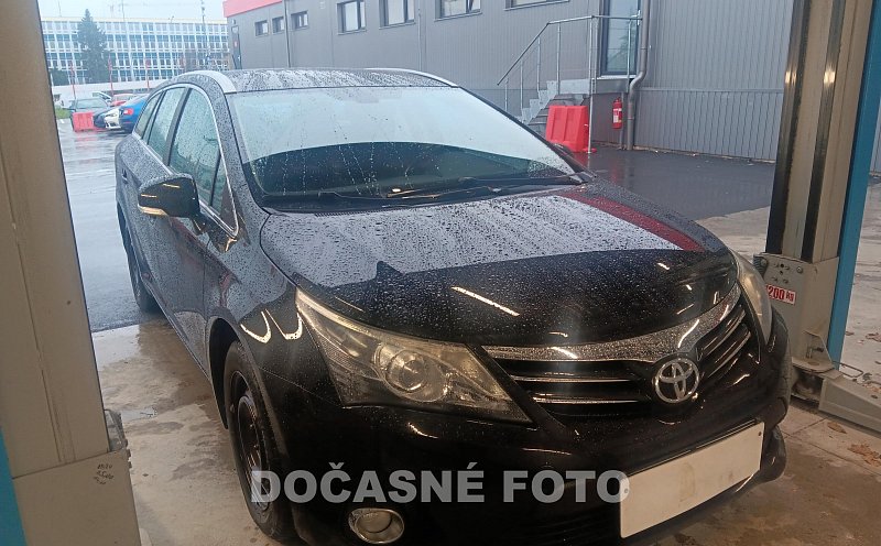 Toyota Avensis 1.8i 