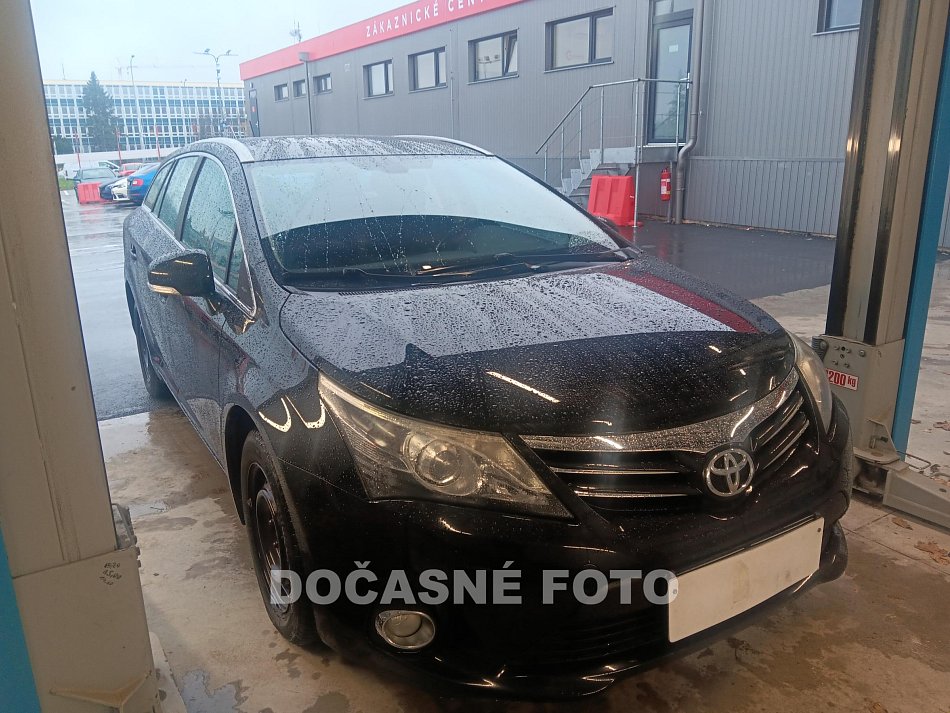 Toyota Avensis 1.8i 