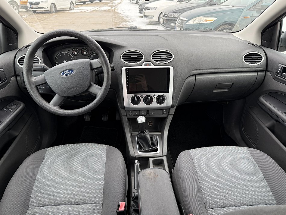 Ford Focus 1.6i 