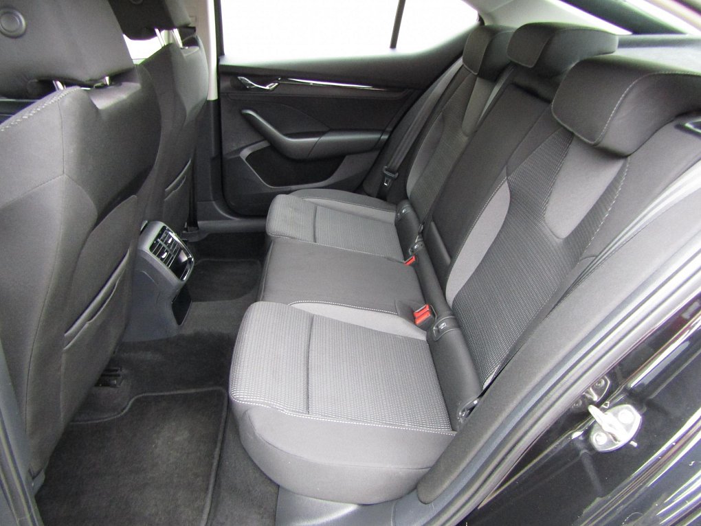 Škoda Octavia IV 1.5 TSi Ambition