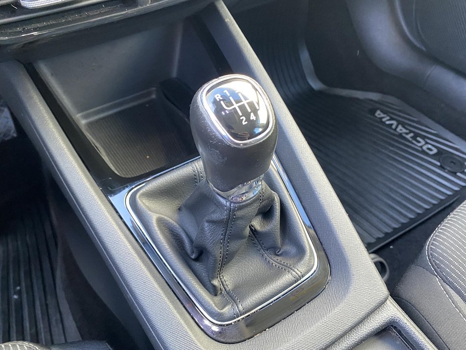 Škoda Octavia IV 2.0 TDi Ambition