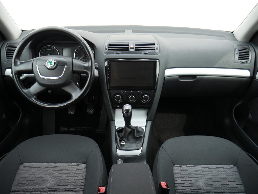Škoda Octavia II 1.6TDi Ambiente