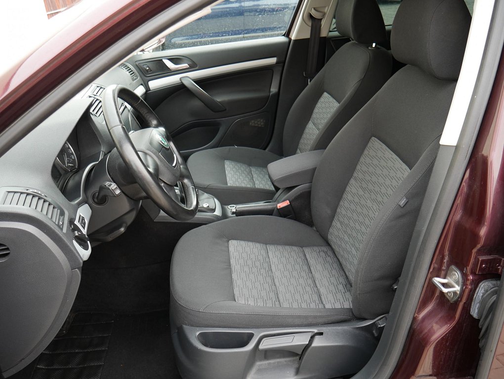 Škoda Octavia II 1.6TDi Ambiente