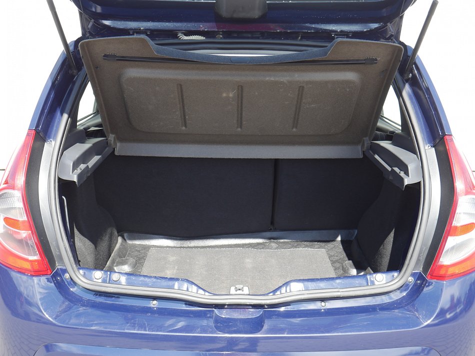 Dacia Sandero 1.2i 