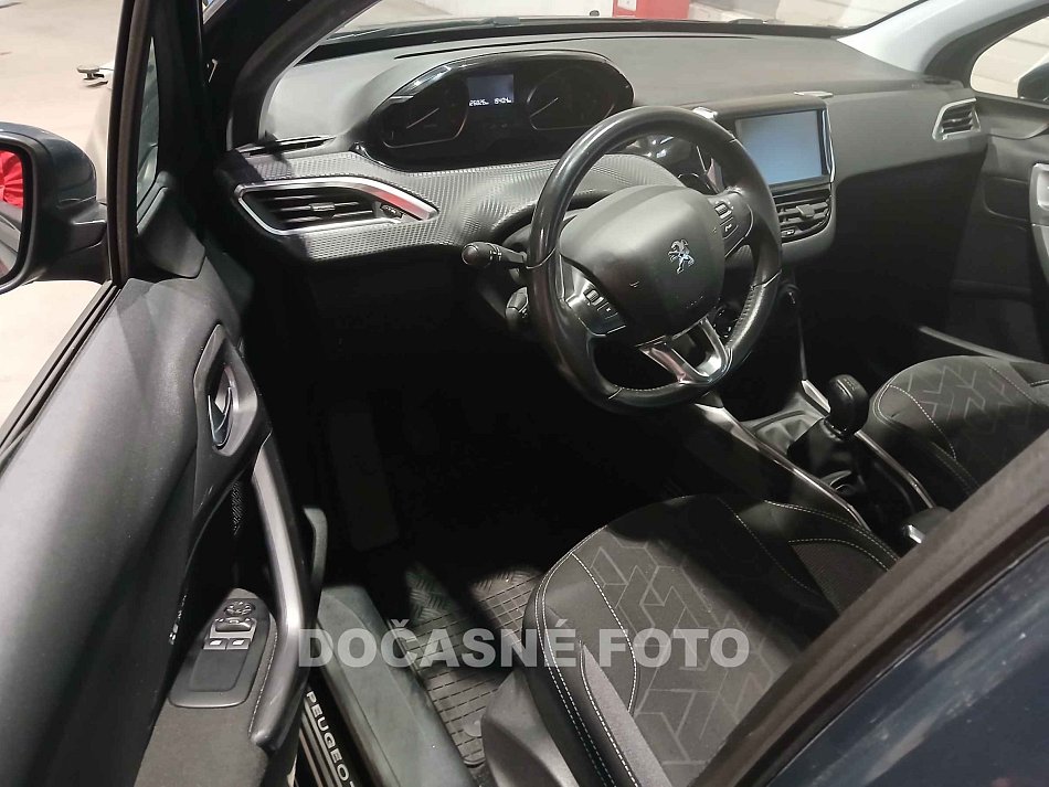 Peugeot 2008 1.2 