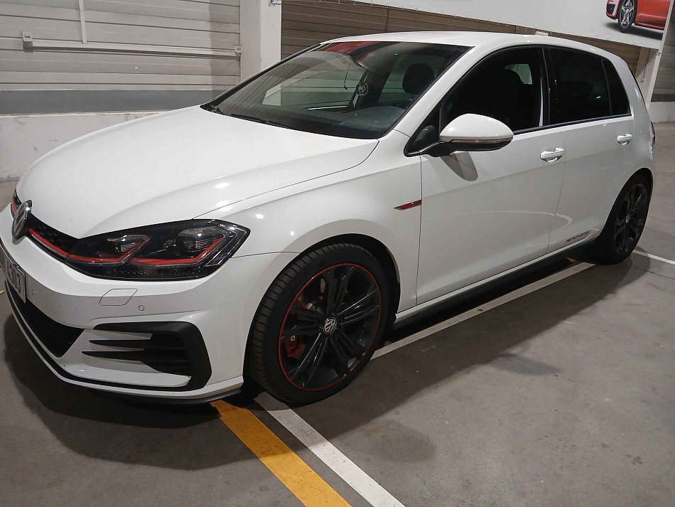 Volkswagen Golf 2.0. 