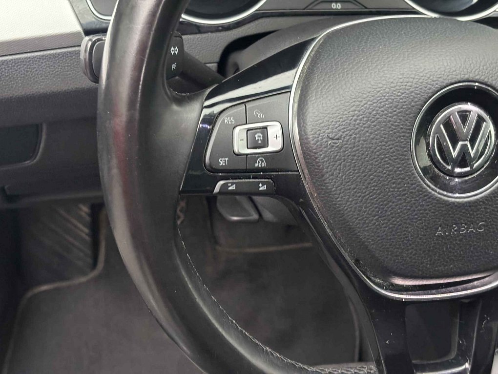Volkswagen Passat 2.0 TDi 