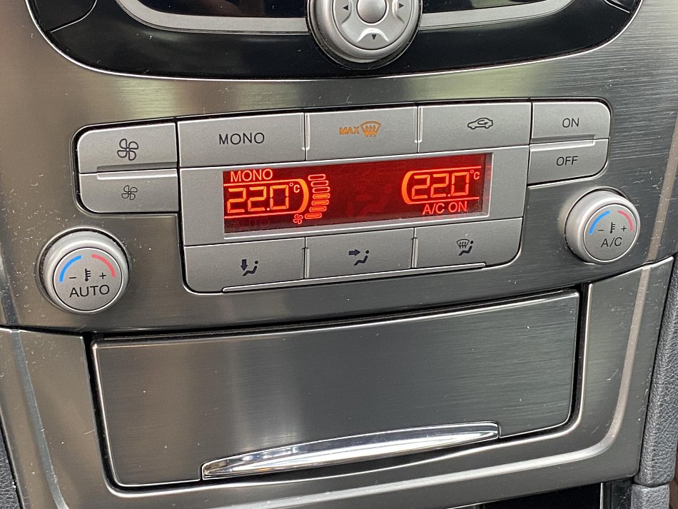 Ford Mondeo 2.0i 