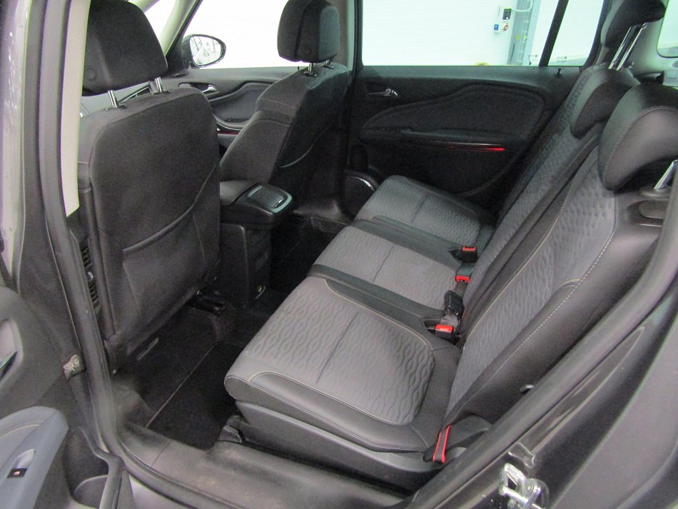 Opel Zafira 2.0 CDTi 
