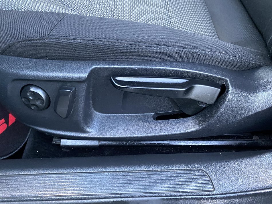 Volkswagen Passat 2.0 TDi 