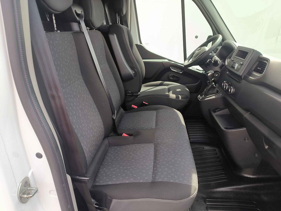 Opel Movano 2.3CDTi  L2 DÍLNA
