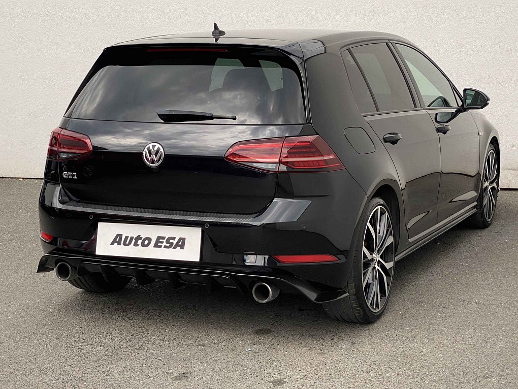 Volkswagen Golf 2.0 TSi GTi