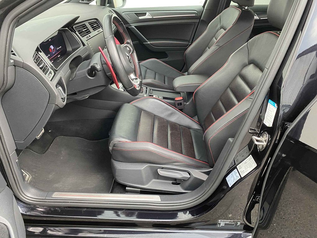 Volkswagen Golf 2.0 TSi GTi