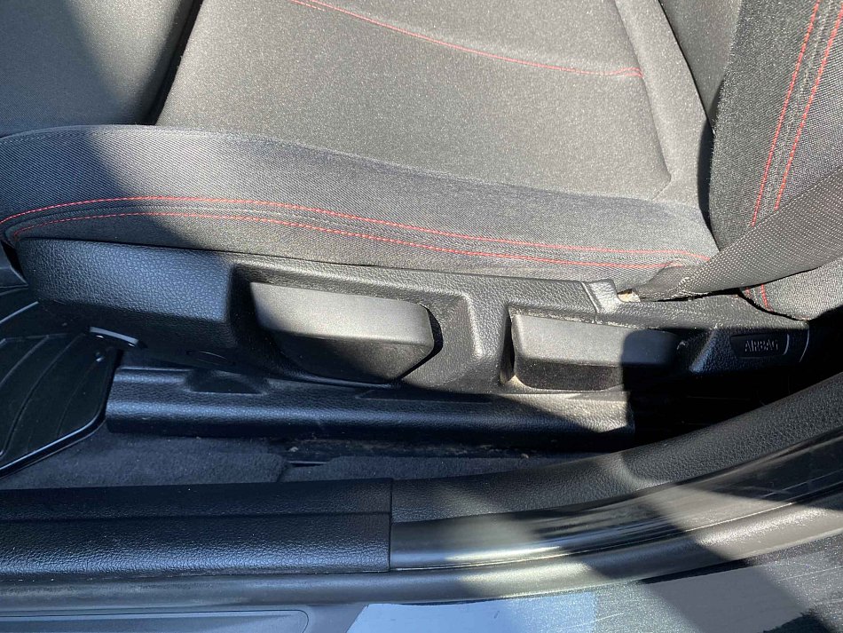 BMW Řada 3 2.0i  320i