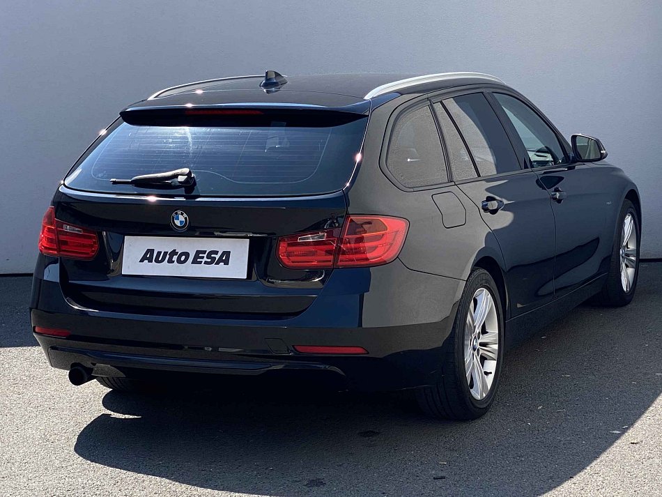 BMW Řada 3 2.0i  320i