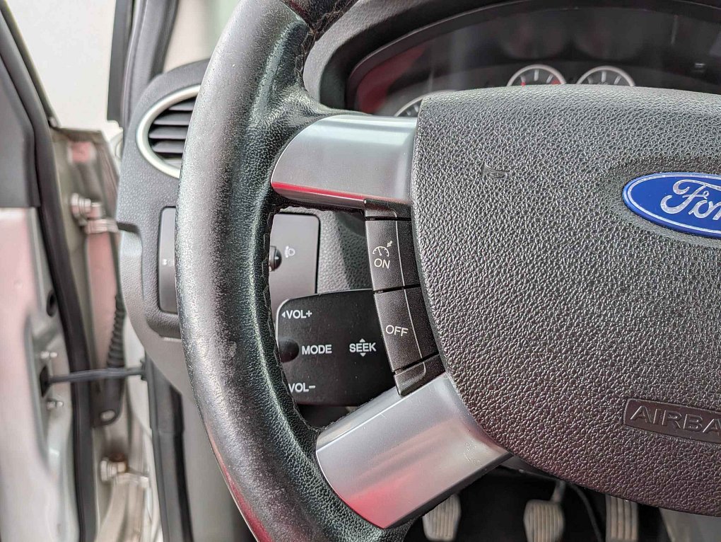 Ford Focus 1.6i 
