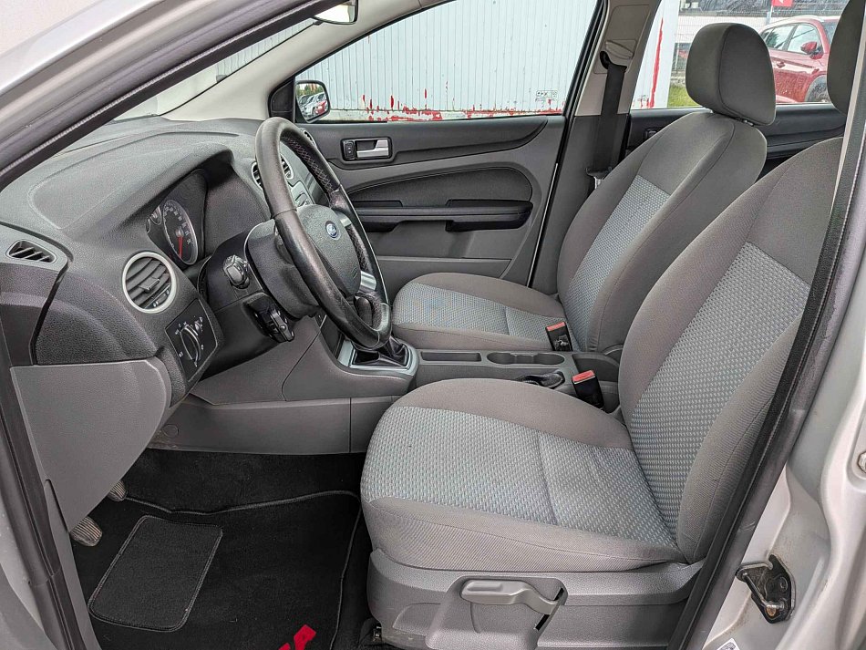 Ford Focus 1.6i 