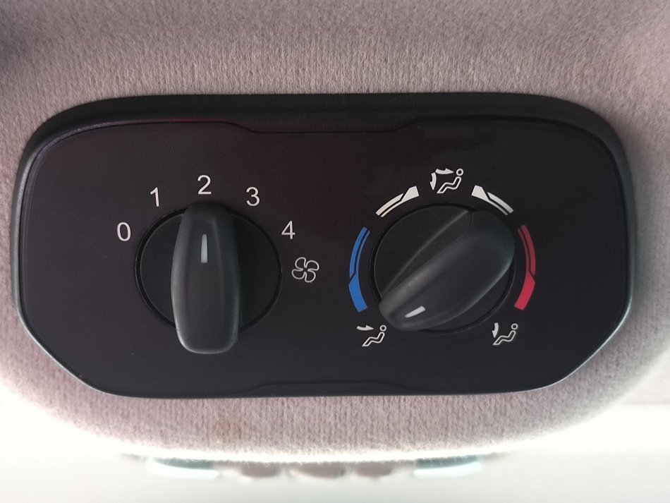 Ford Tourneo Custom 2.2TDCi Trend L2