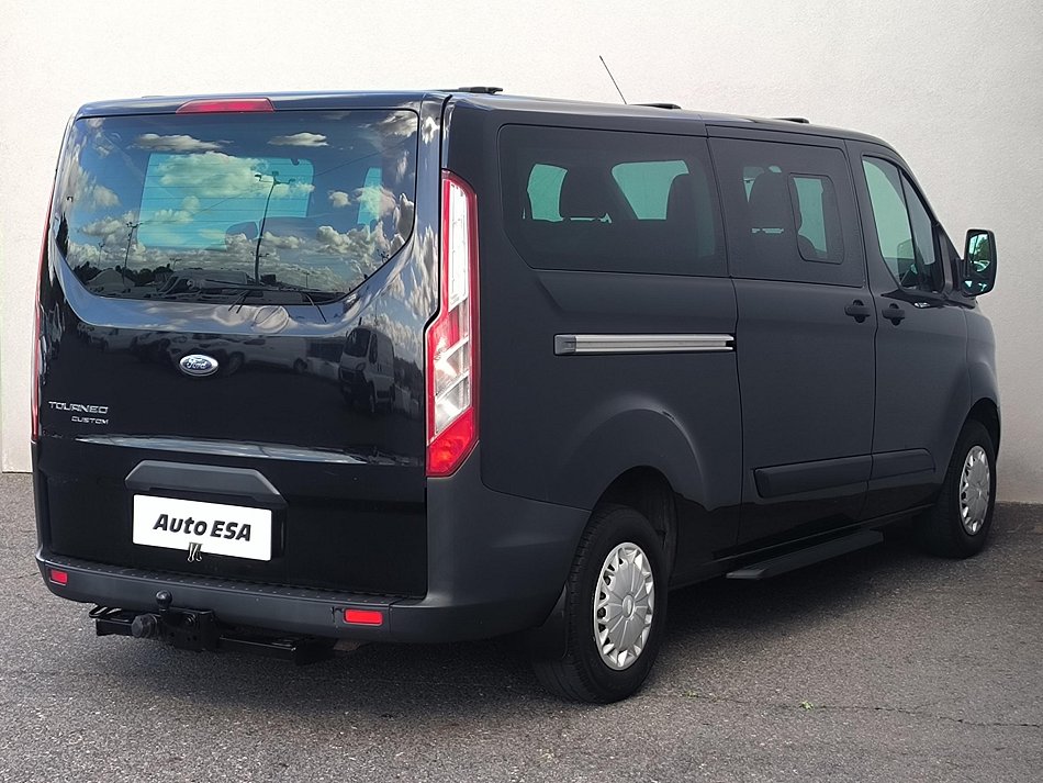 Ford Tourneo Custom 2.2TDCi Trend L2