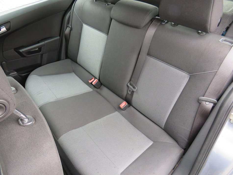 Opel Astra 1.6i 