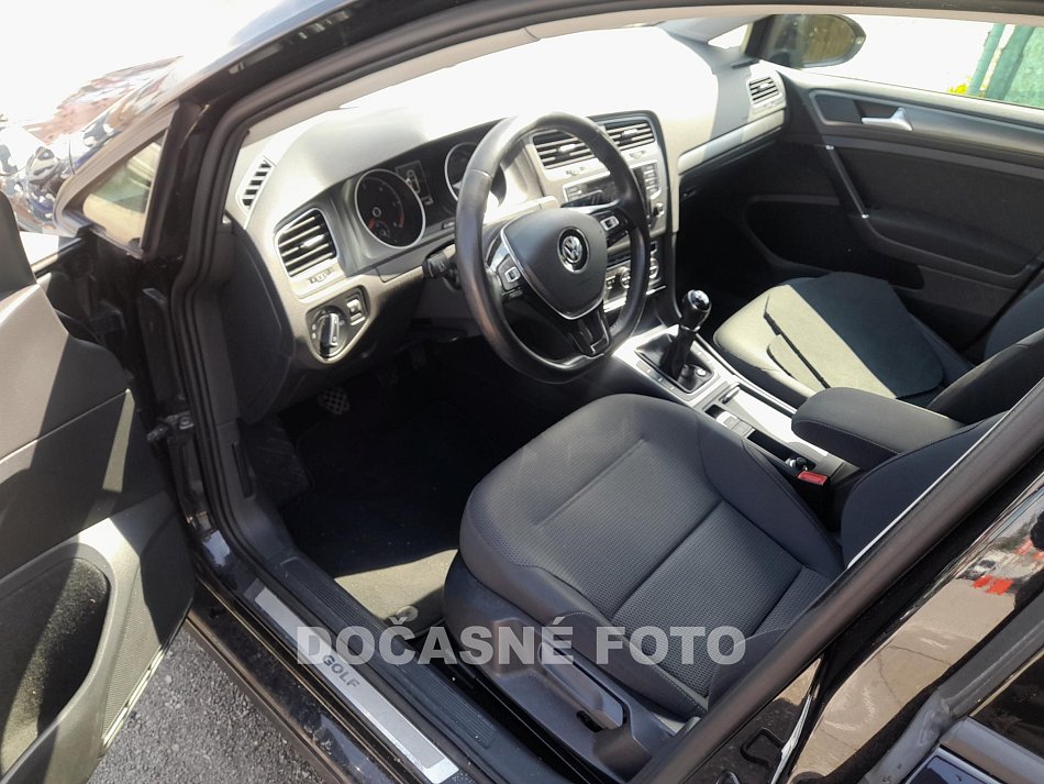 Volkswagen Golf 1.6 TDi 