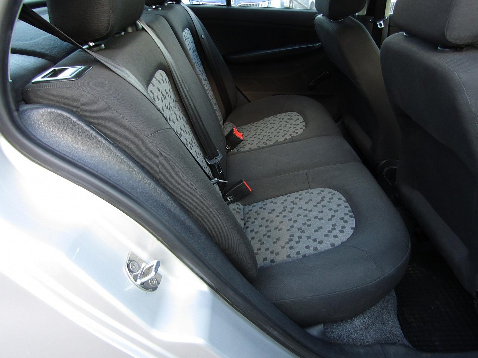 Škoda Fabia I 1.4 16V 