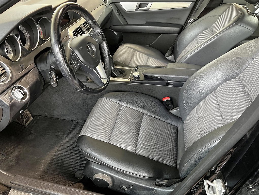 Mercedes-Benz Třída C 1.8 Avantgarde C200