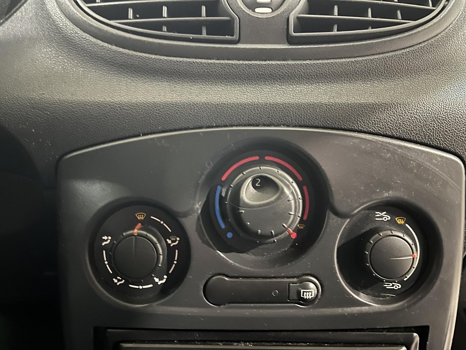 Renault Clio 1.2i 