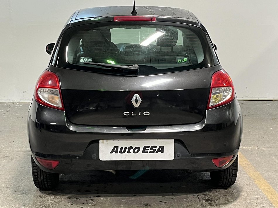 Renault Clio 1.2i 