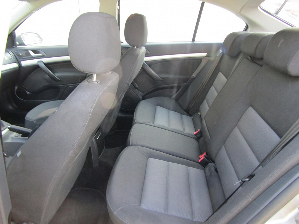 Škoda Octavia II 1.6 MPi 