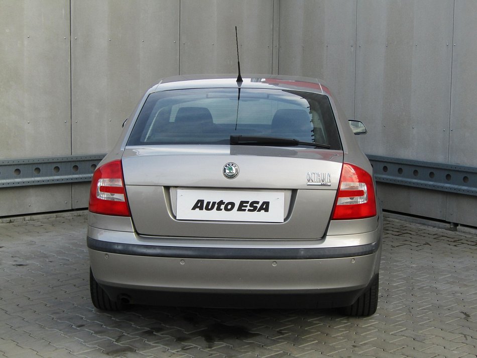 Škoda Octavia II 1.6 MPi 