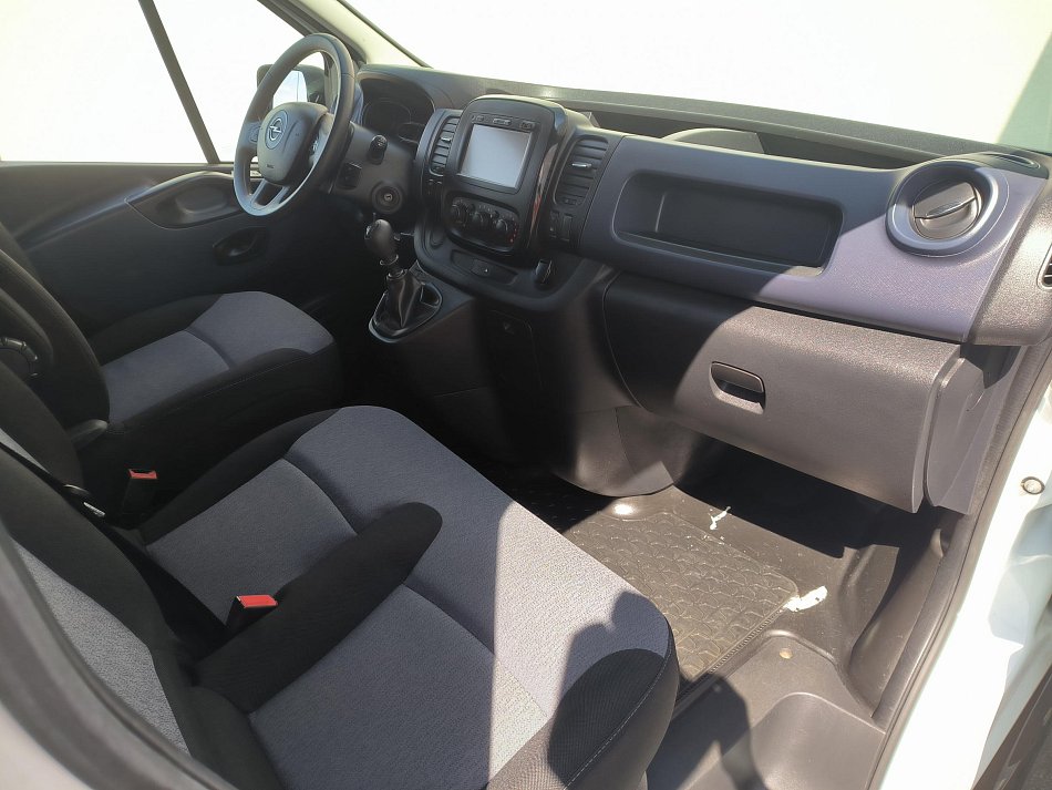 Opel Vivaro 1.6CDTi  DÍLNA SORTIMO