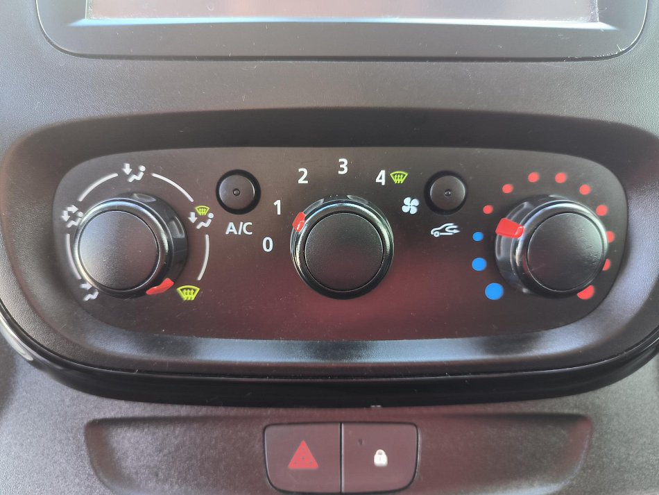 Opel Vivaro 1.6CDTi  DÍLNA SORTIMO
