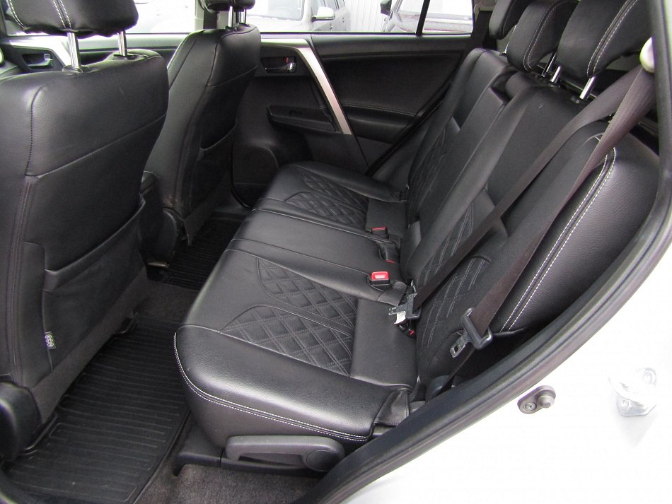 Toyota RAV4 2.0 D-4D 