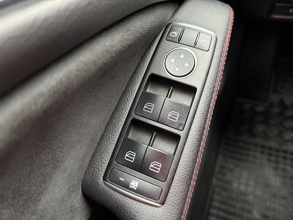 Mercedes-Benz CLA 2.2CDI  200d 4mat