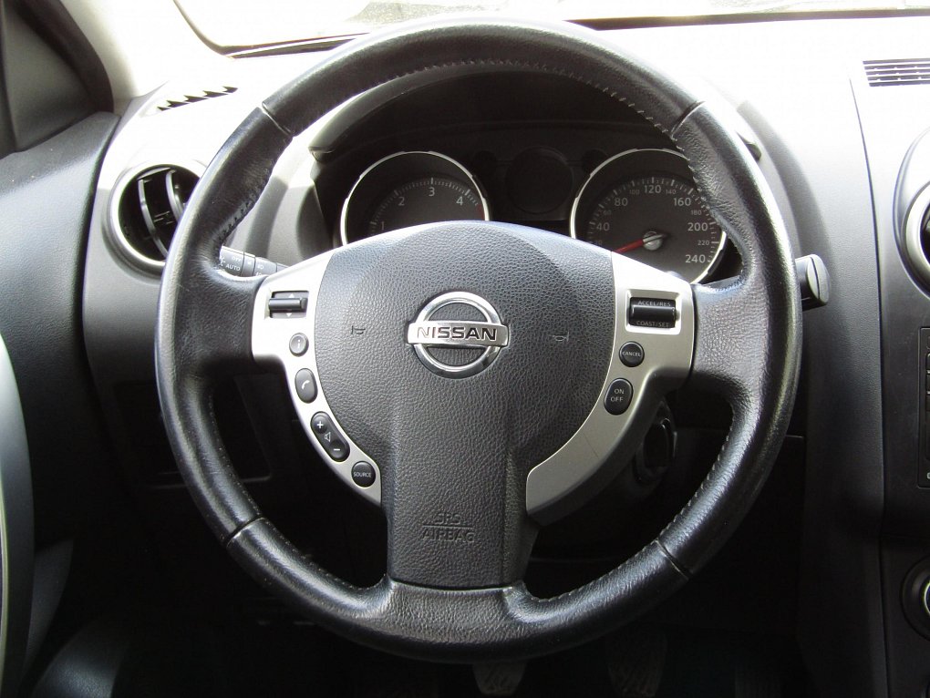 Nissan Qashqai 2.0 dCi  4x4, 7míst