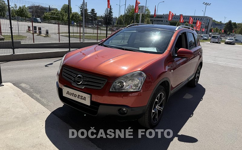 Nissan Qashqai 2.0 dCi  4x4, 7míst