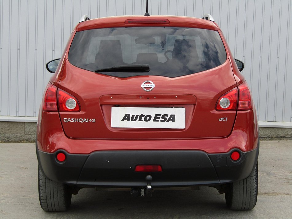 Nissan Qashqai 2.0 dCi  4x4, 7míst
