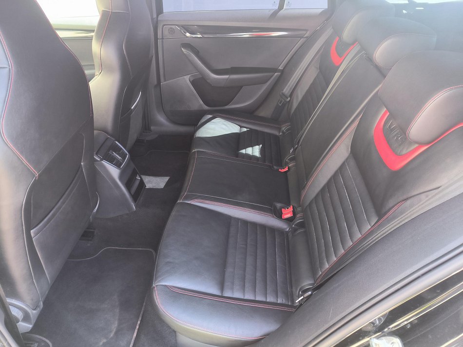 Škoda Octavia III 2.0 TDi RS Challange