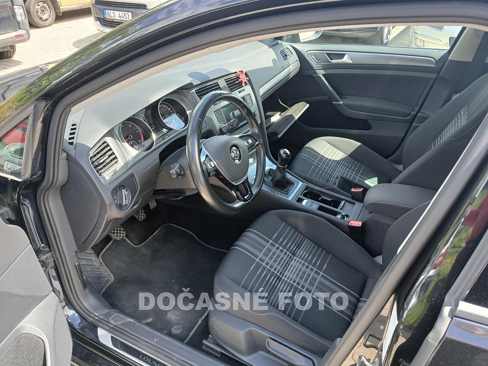 Volkswagen Golf 1.6 TDi 