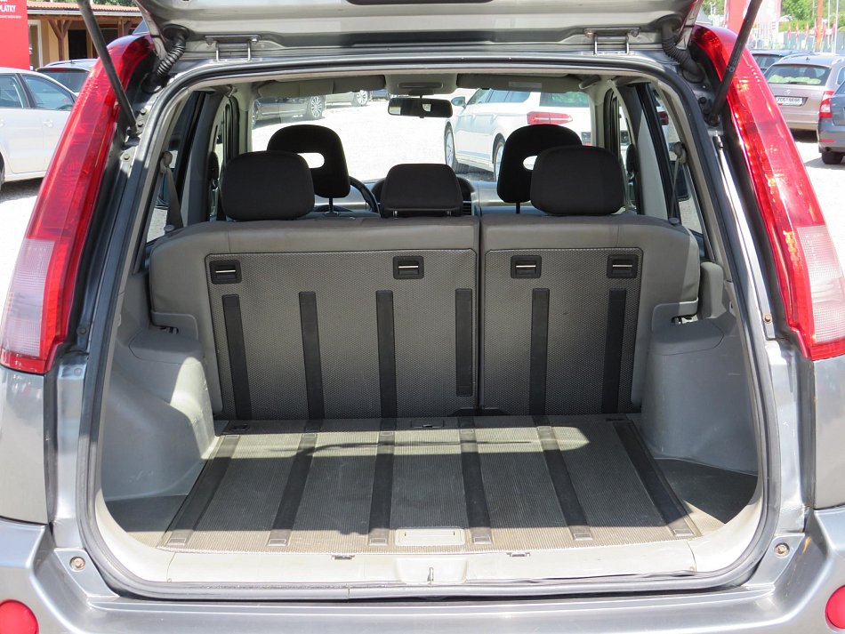Nissan X-Trail 2.2 dCi  4x4