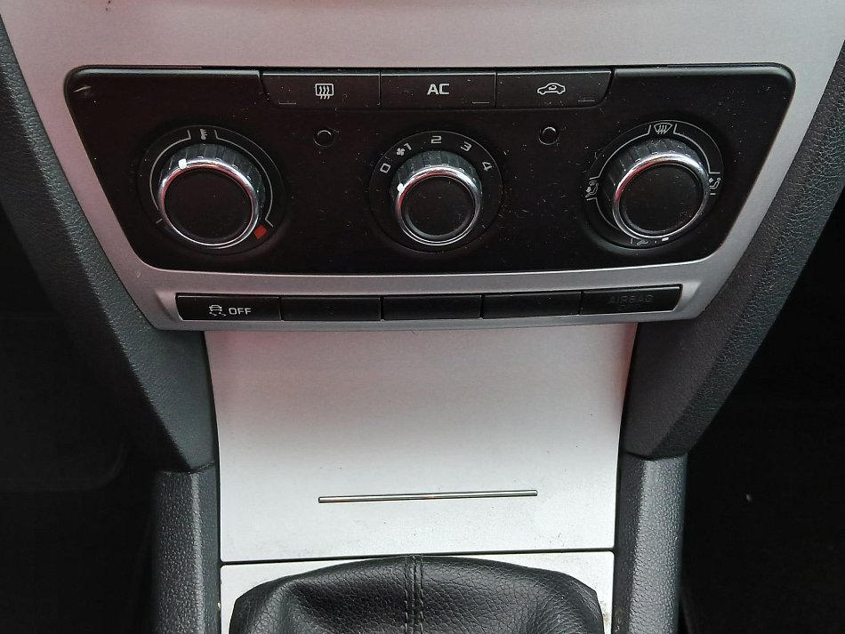 Škoda Octavia II 1.6 TDi Ambiente