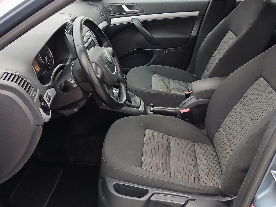 Škoda Octavia II 1.6 TDi Ambiente