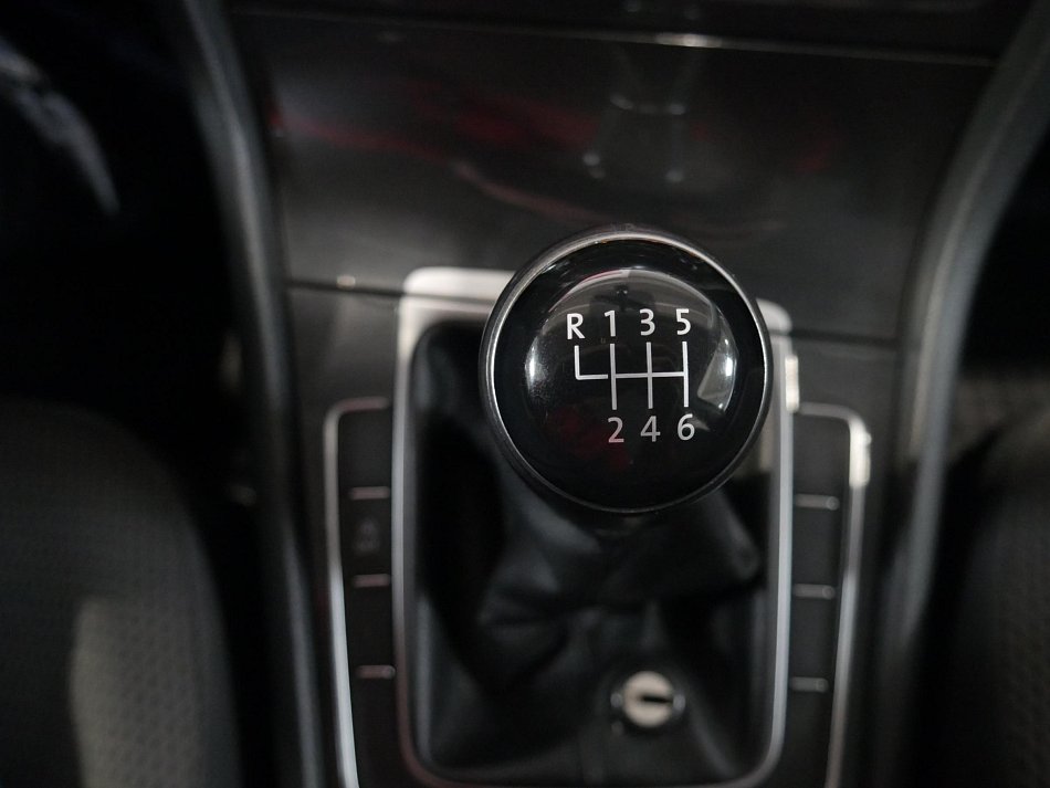 Volkswagen Golf 1.4 TSi 