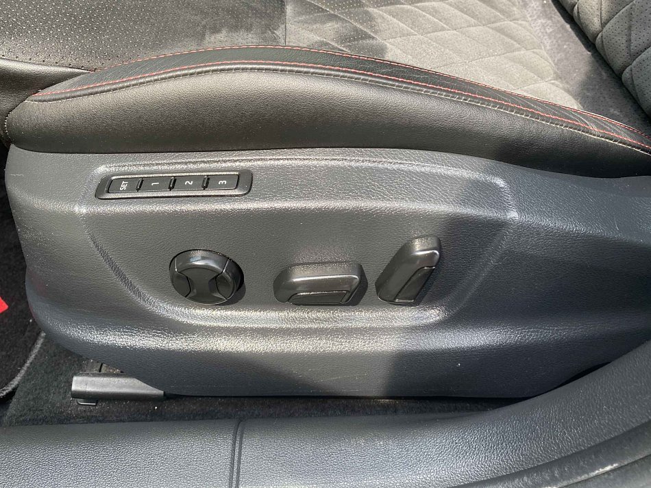 Škoda Octavia III 2.0 TSi RS